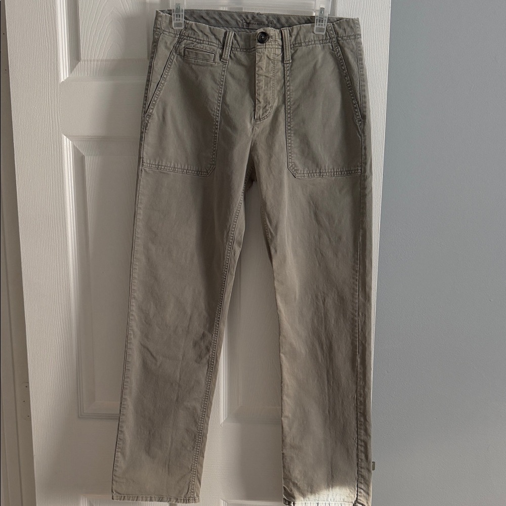 Banana Republic Women’s Boyfriend Light Army Green Chinos Straight Leg - size 4